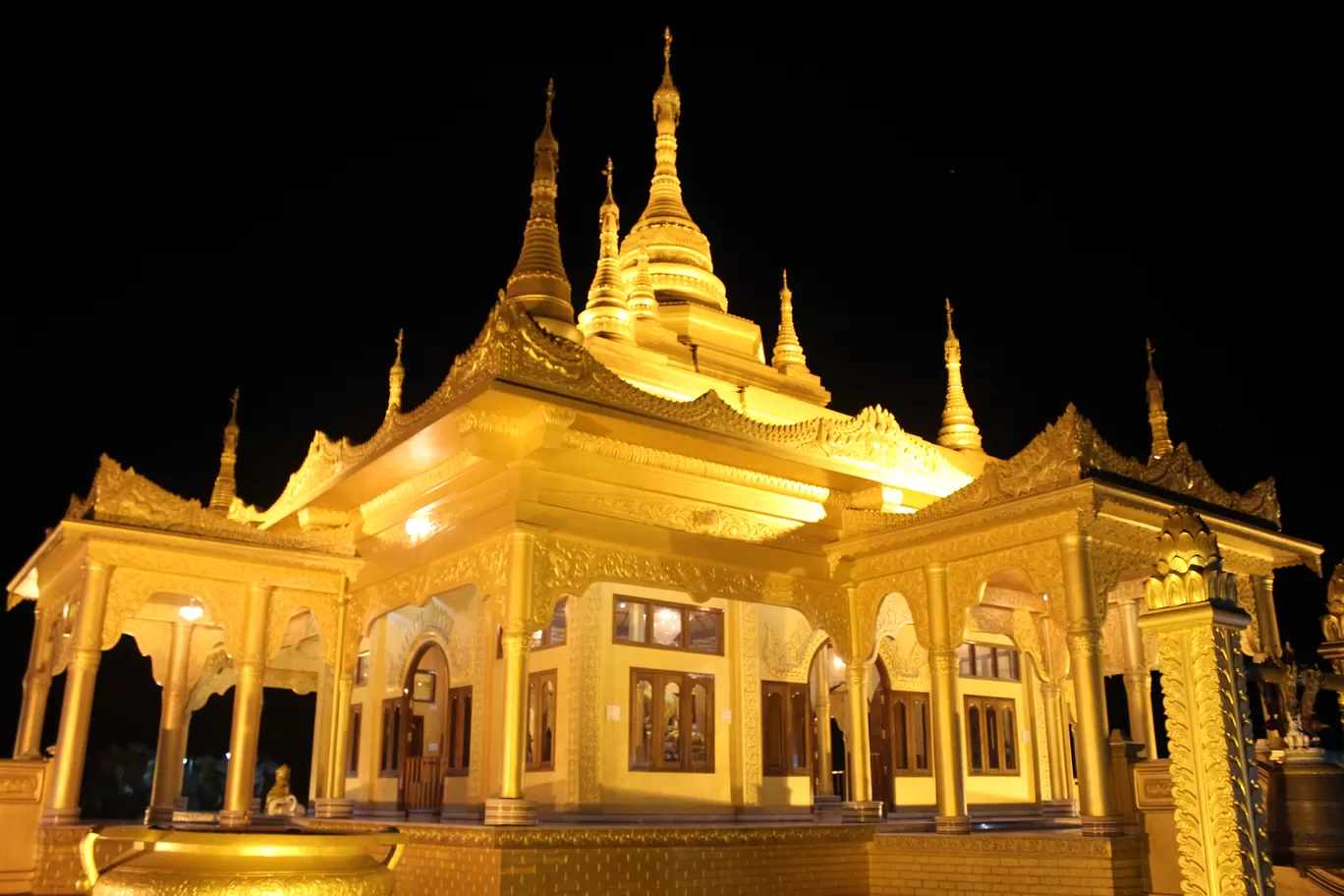 Photo of Golden Pagoda By MONALISA (hungrywanderer)