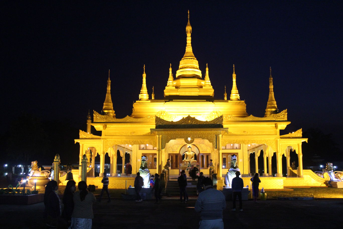 Photo of Golden Pagoda By MONALISA (hungrywanderer)