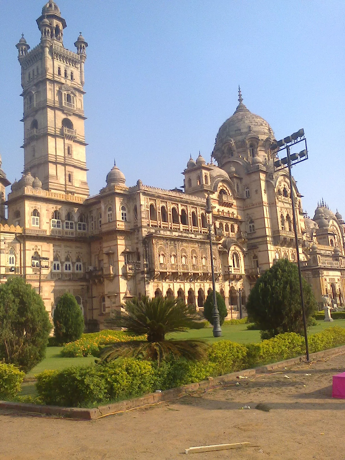 Photo of Lakshmi Vilas Palace By MONALISA (hungrywanderer)