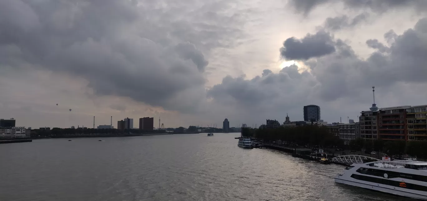 Photo of Erasmus Bridge By Hiba Khan