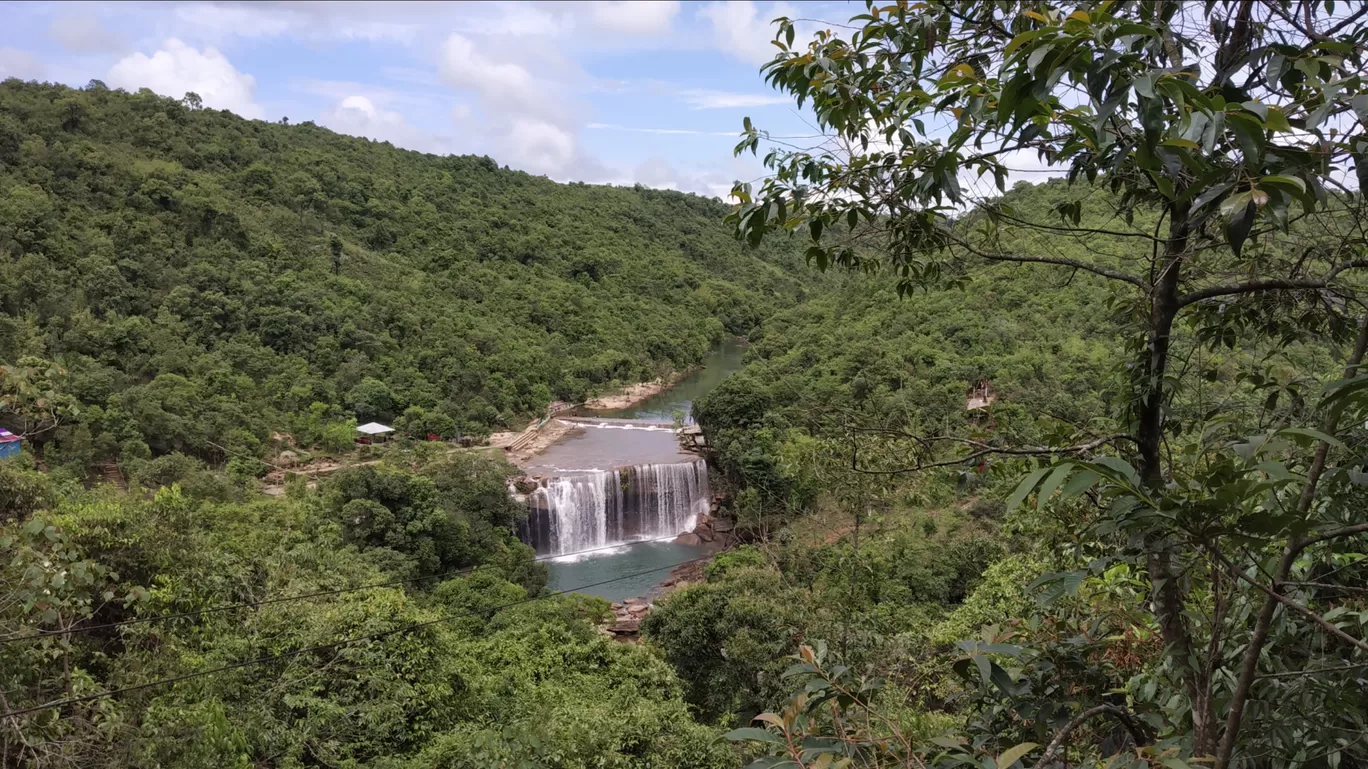 Photo of Krang Shuri Waterfall By Reshmi Purkayastha
