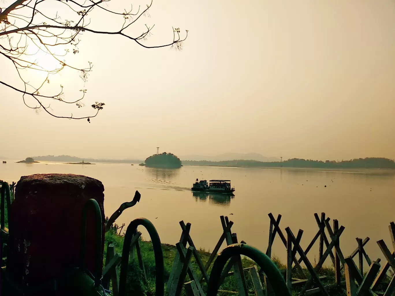 Photo of Guwahati By Nilanjoy Bhattacharjee