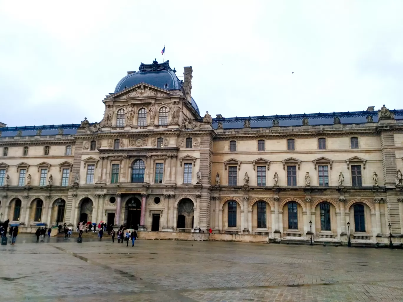 Photo of Paris By Gokul Chaurasia