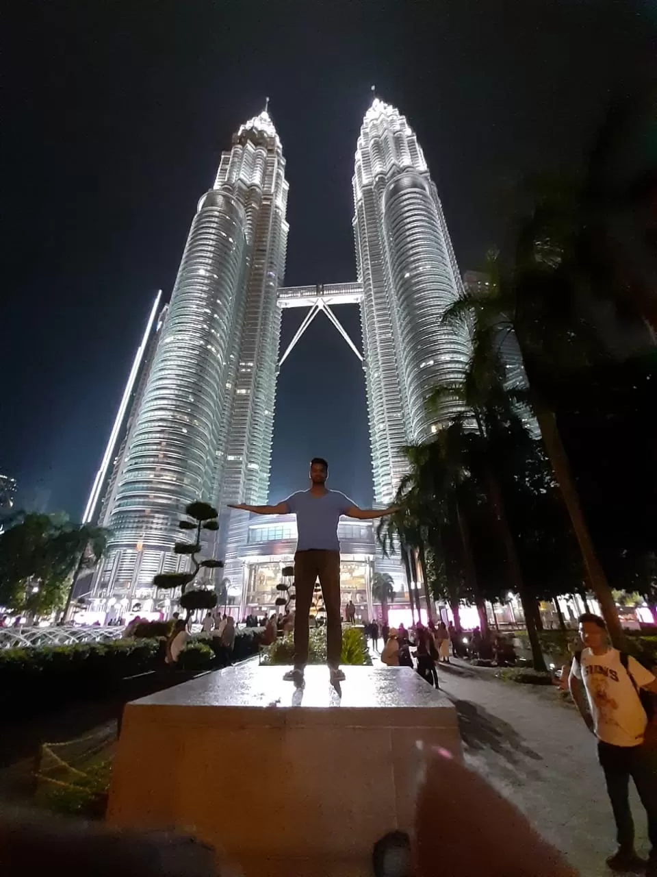 Photo of Petronas Twin Tower By Asif Hassan