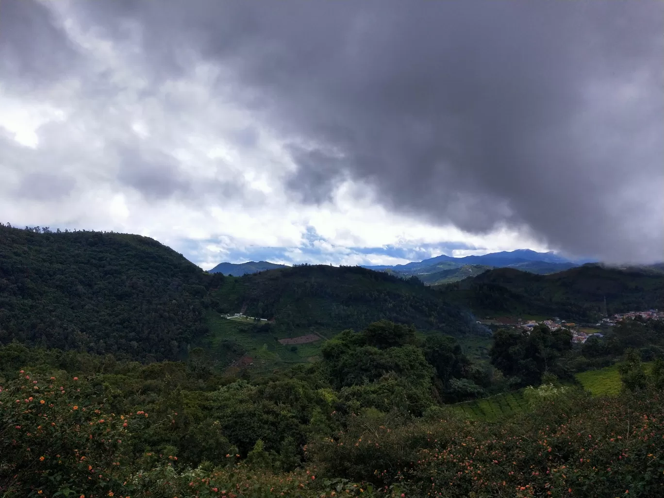 Photo of Kodanadu Mountain View point By MIND VOICES