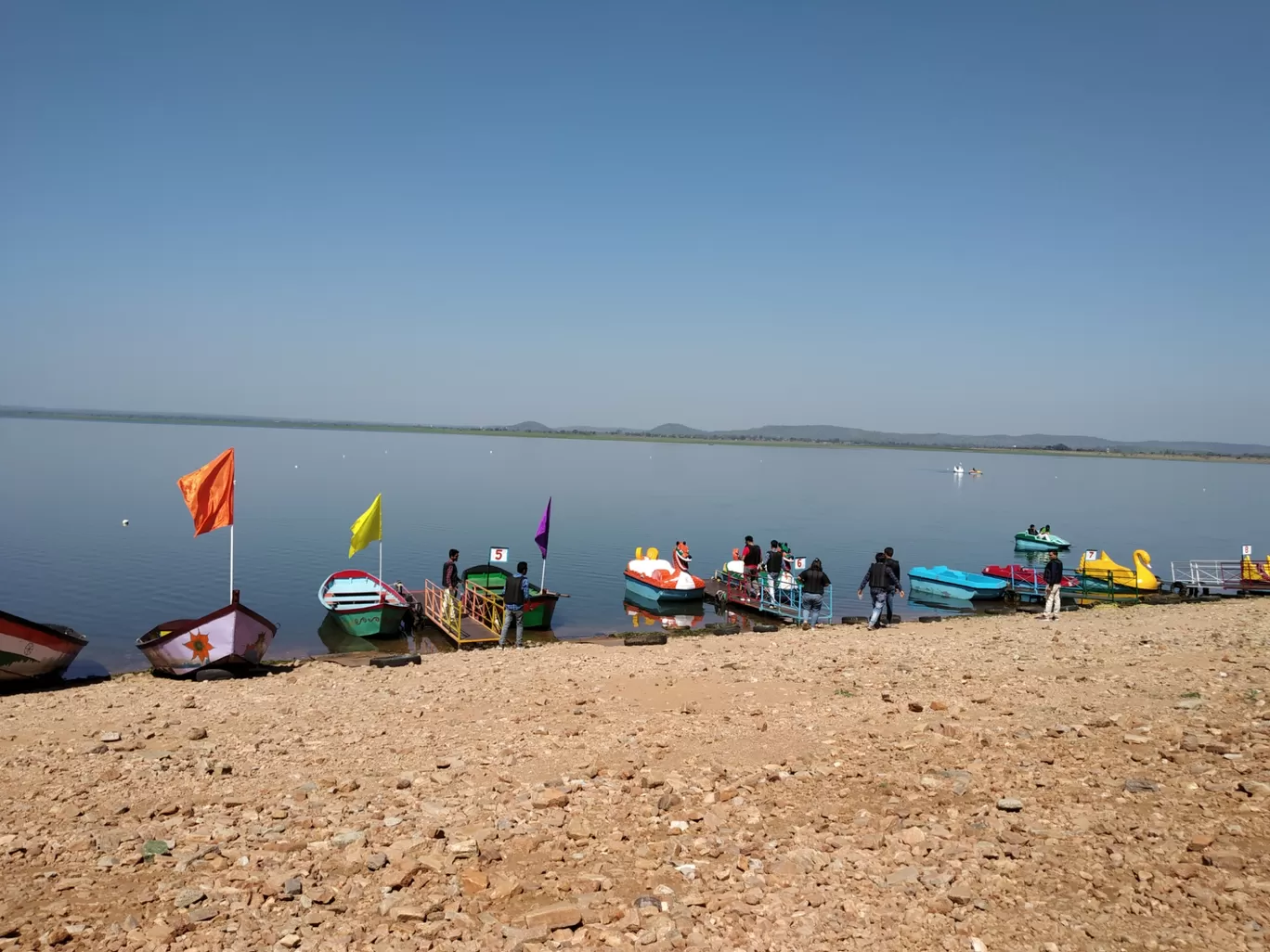 Photo of Khindsi Lake. By nilesh darvhekar