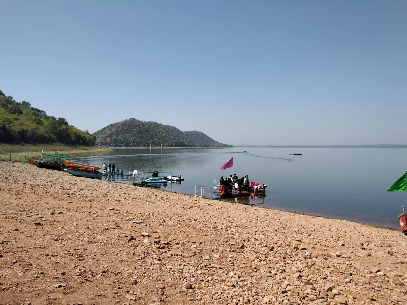 Photo of Khindsi Lake. By nilesh darvhekar