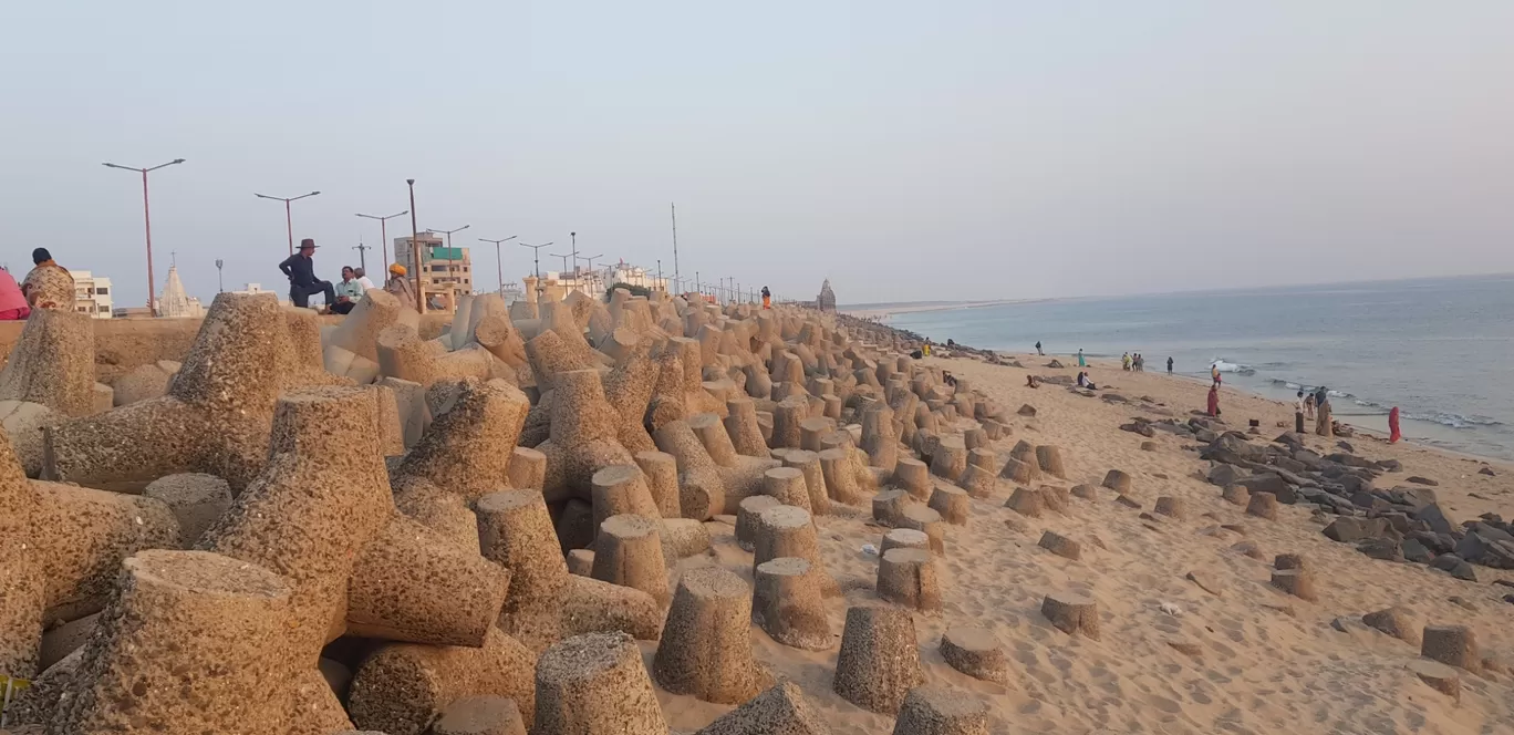 Photo of Dwarkadhish Temple By The Traveller Cart