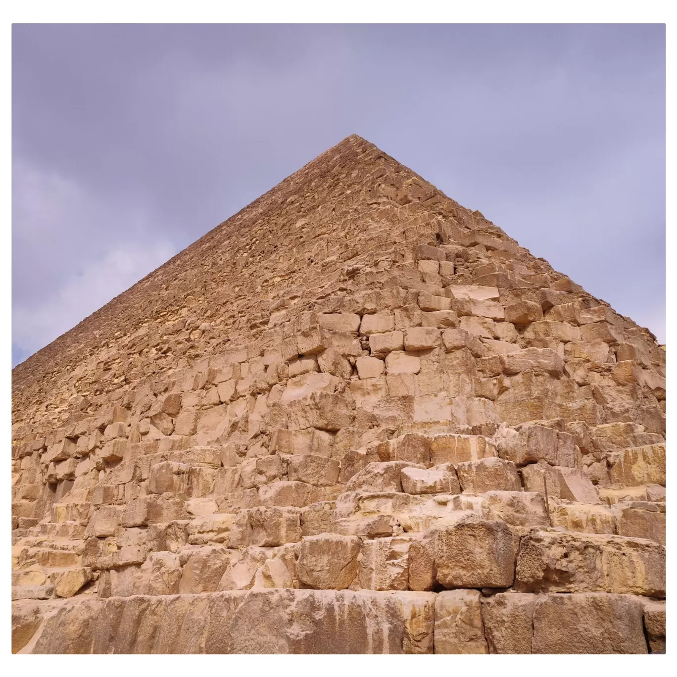 Photo of pyramid of giza By Bhavarth Sheth