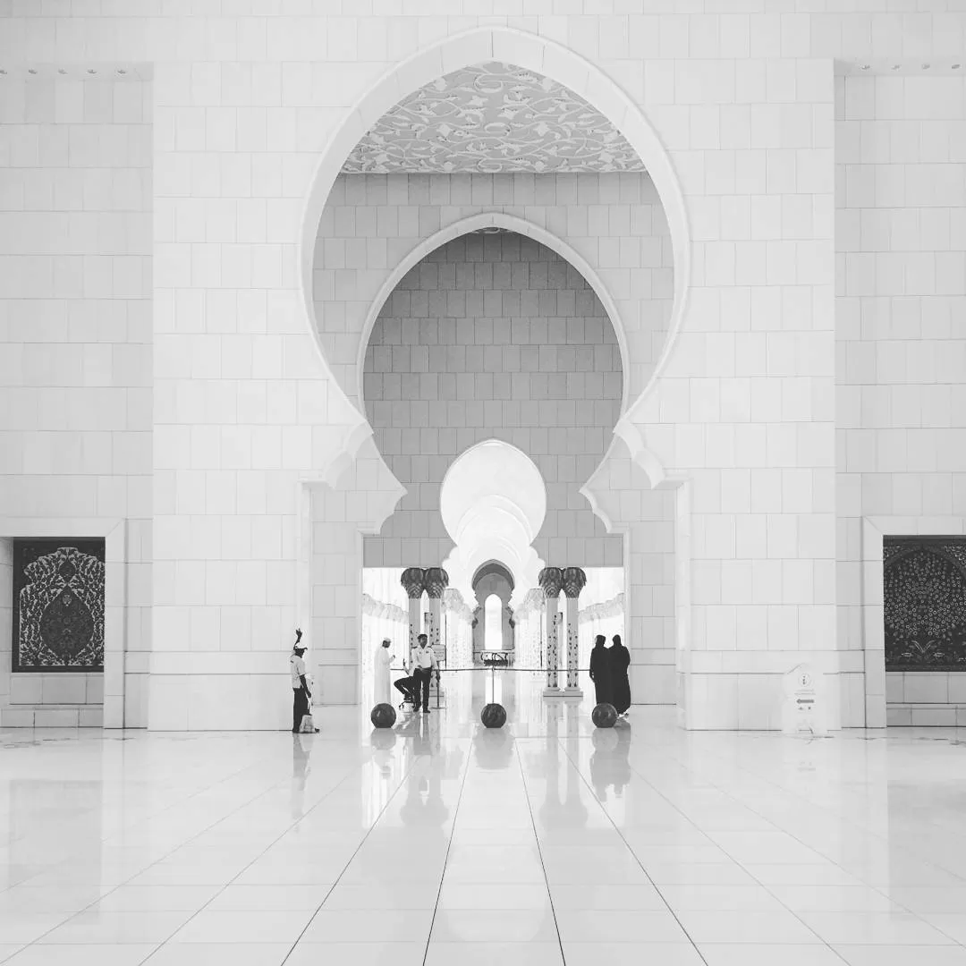 Photo of Grand Mosque - Abu Dhabi - United Arab Emirates By Bhavarth Sheth