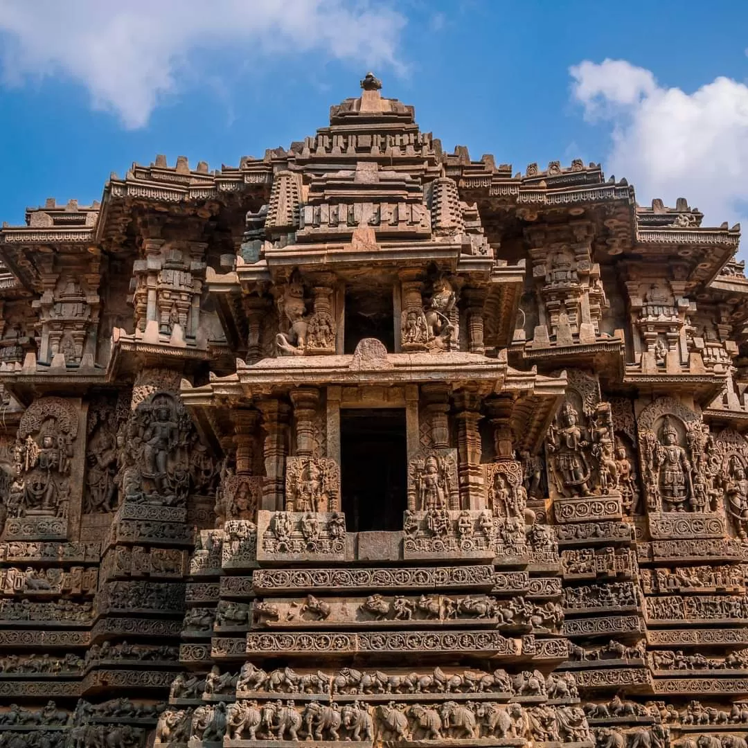 Photo of Hoysaleshwara Temple By Anirban Das