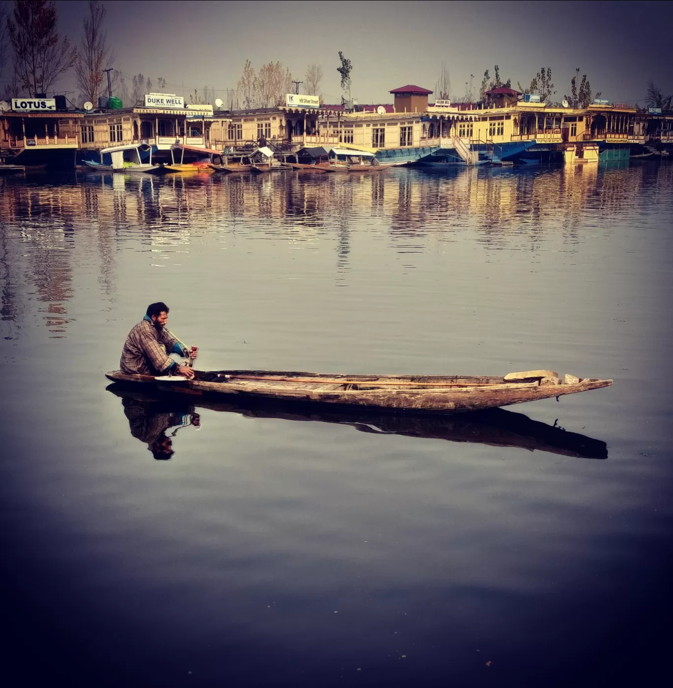 Photo of Dal Lake By Nadeem Khalil