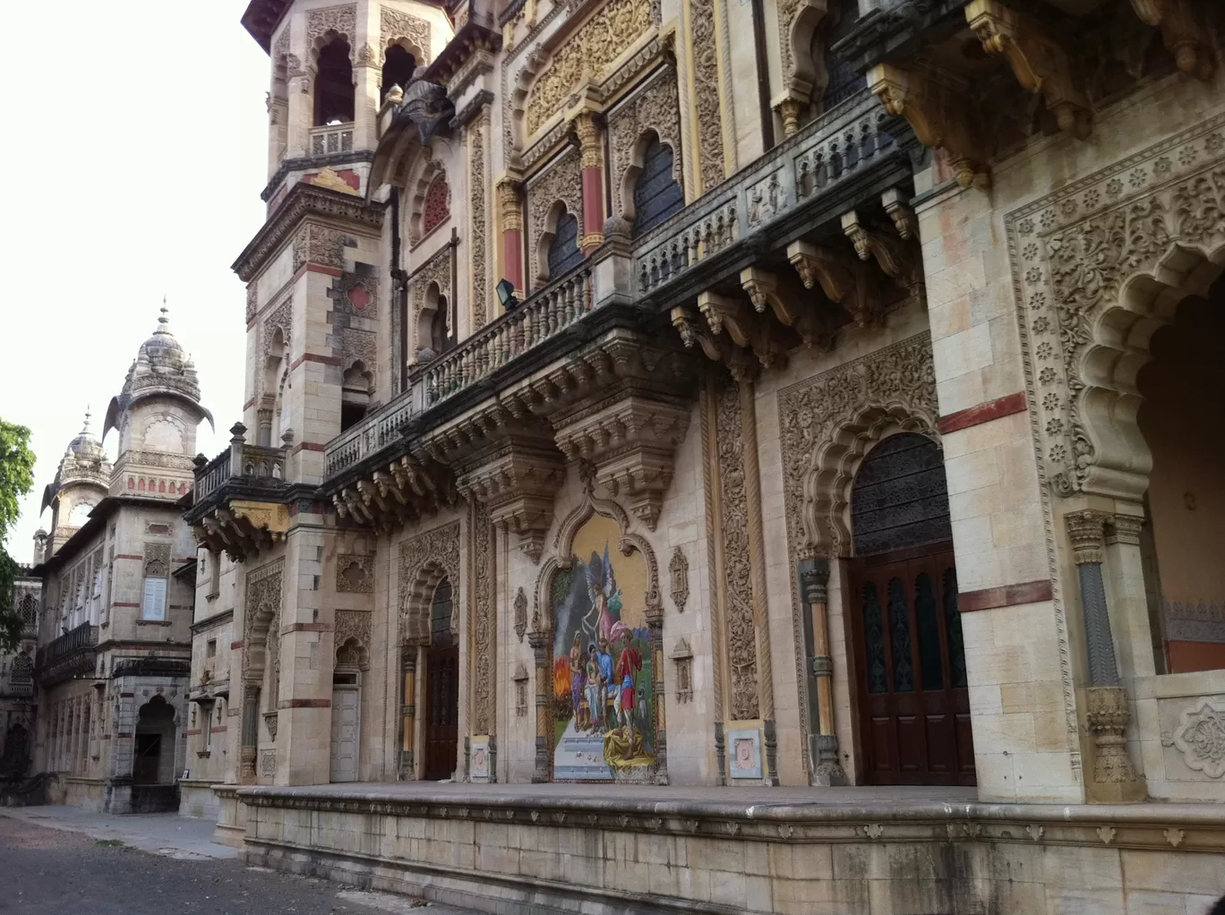 Photo of Lakshmi Vilas Palace By Harry Patel
