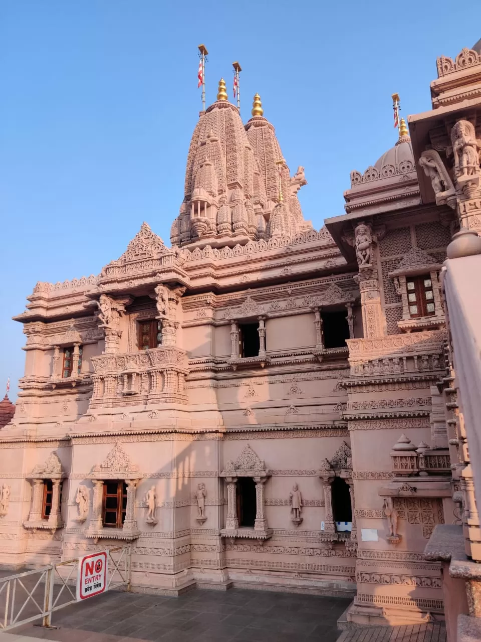 Photo of Shri Swaminarayan Temple By Manali Gadiya