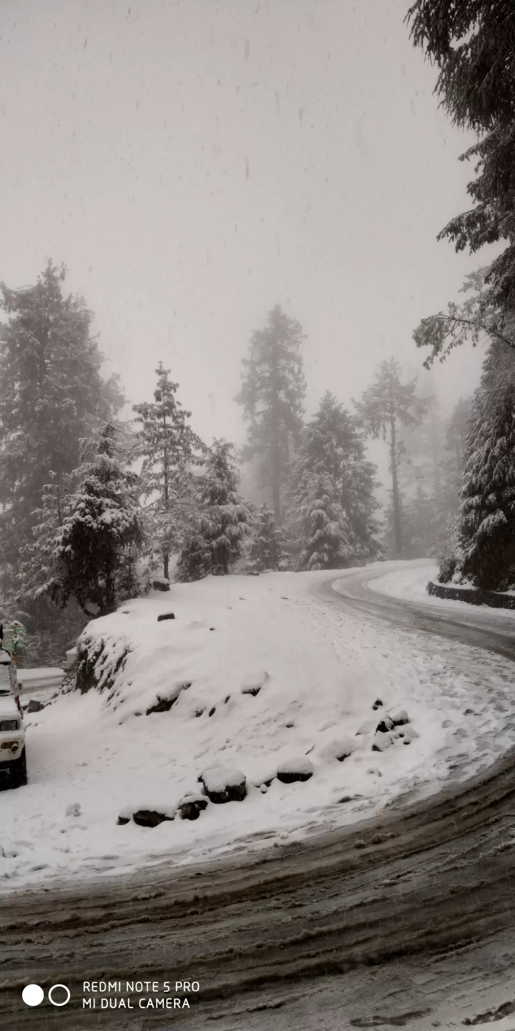 Photo of Unnamed Road By dhawal bhandari