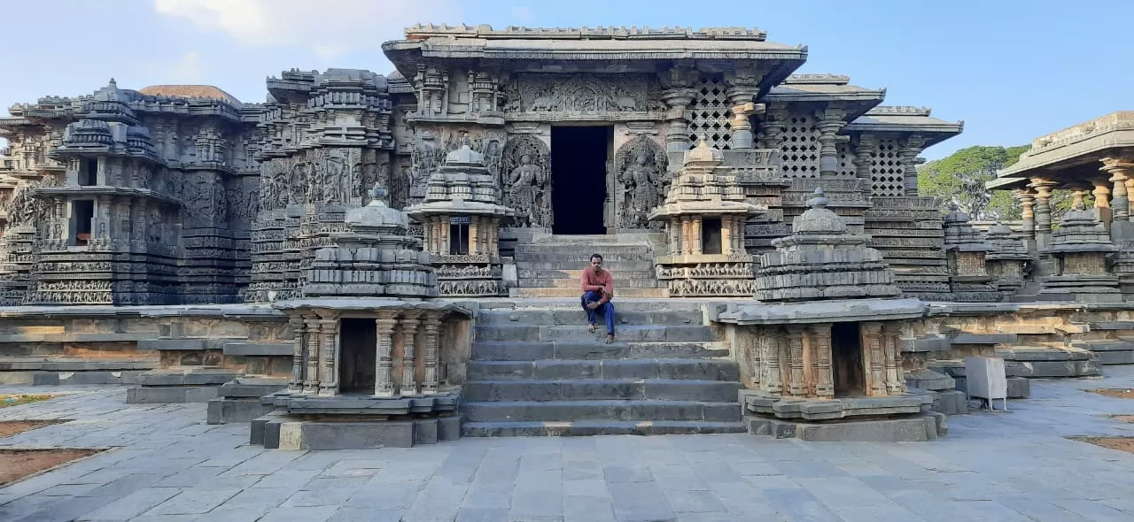 Photo of Hoysaleshwara Temple By Dheena Thayalan