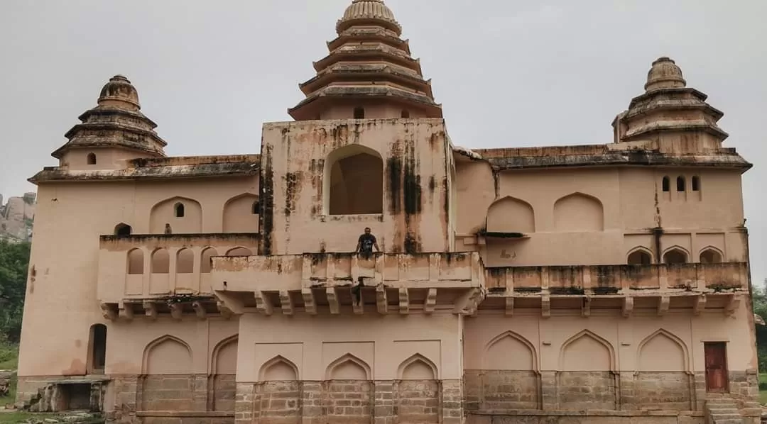 Photo of Chandragiri Fort Road By thesunnyside