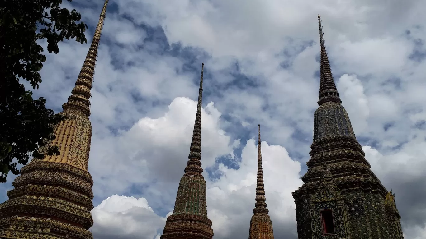 Photo of Wat Phra Chetuphon (Wat Pho) By UnderMyPinkUmbrella