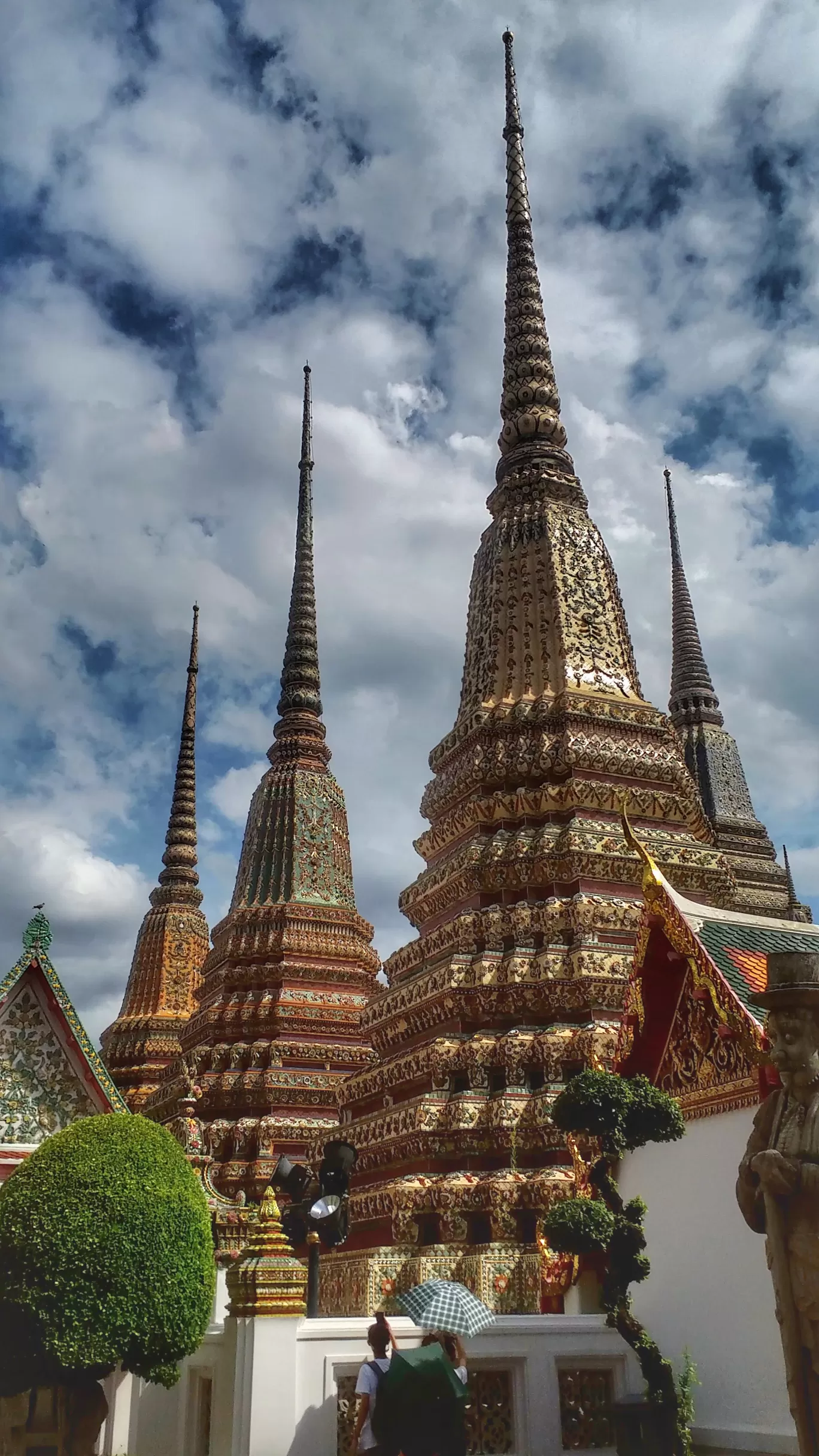 Photo of Wat Phra Chetuphon (Wat Pho) By UnderMyPinkUmbrella