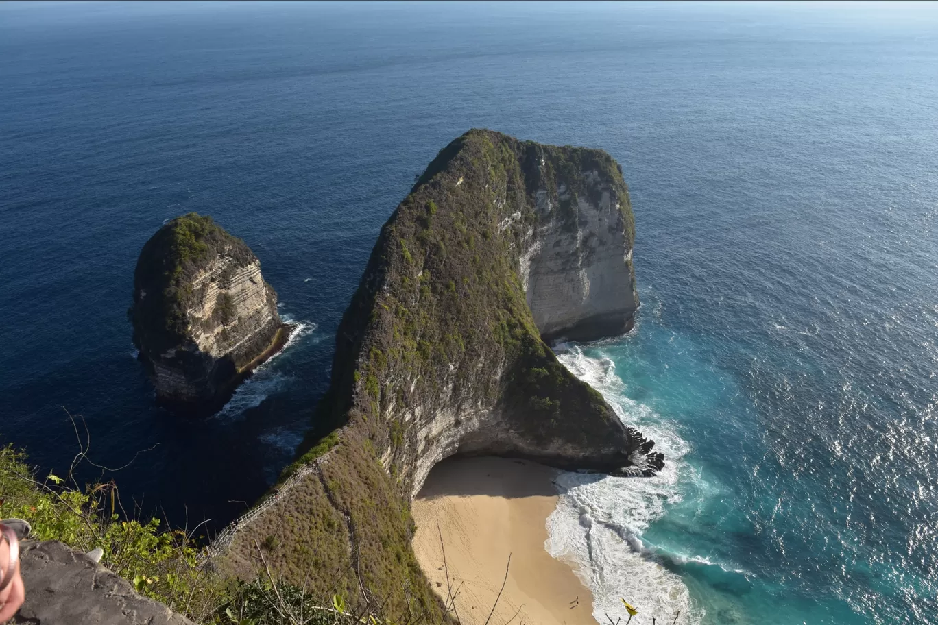 Photo of Kelingking Beach By Sharanya 