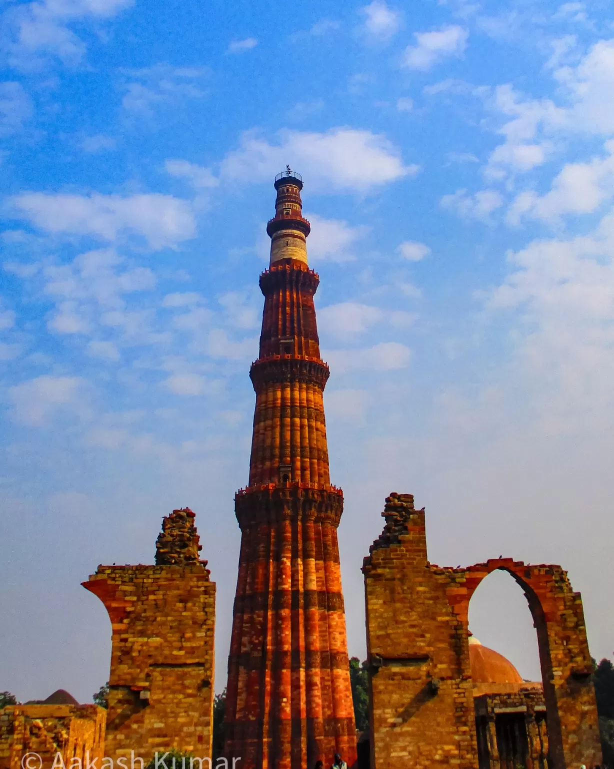 Photo of Qutub Minar By Aakash Kumar