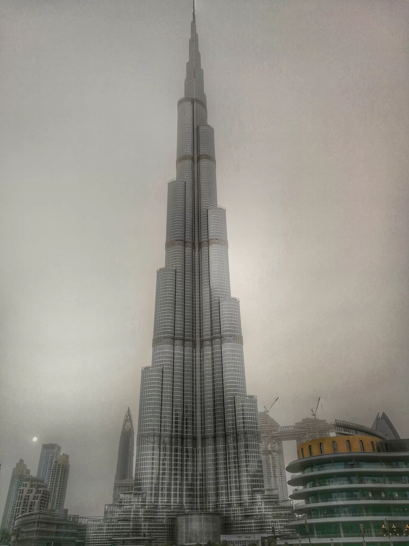 Photo of Burj Khalifa By Karthik Gandhi aka GastroHogger