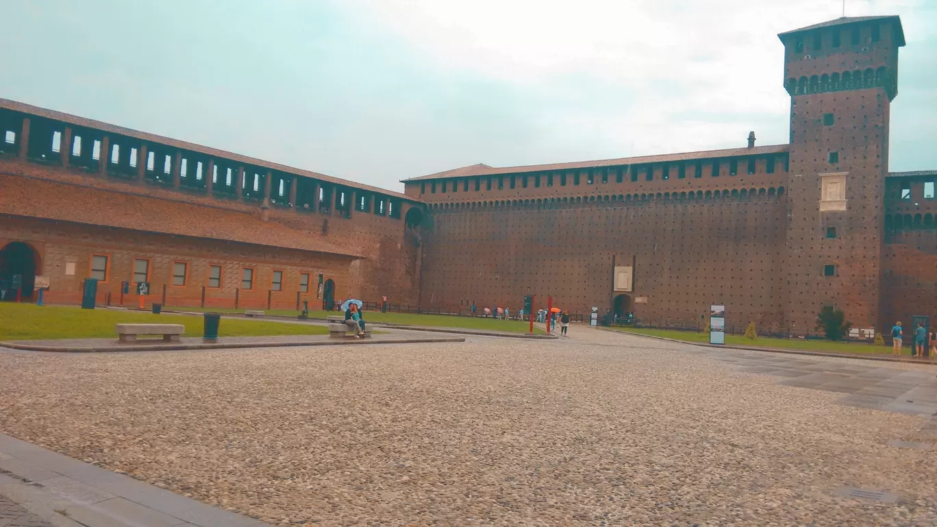 Photo of Sforzesco Castle By Rohan Deshmane