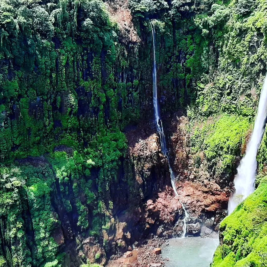 Photo of Thoseghar Waterfalls By tushar raje