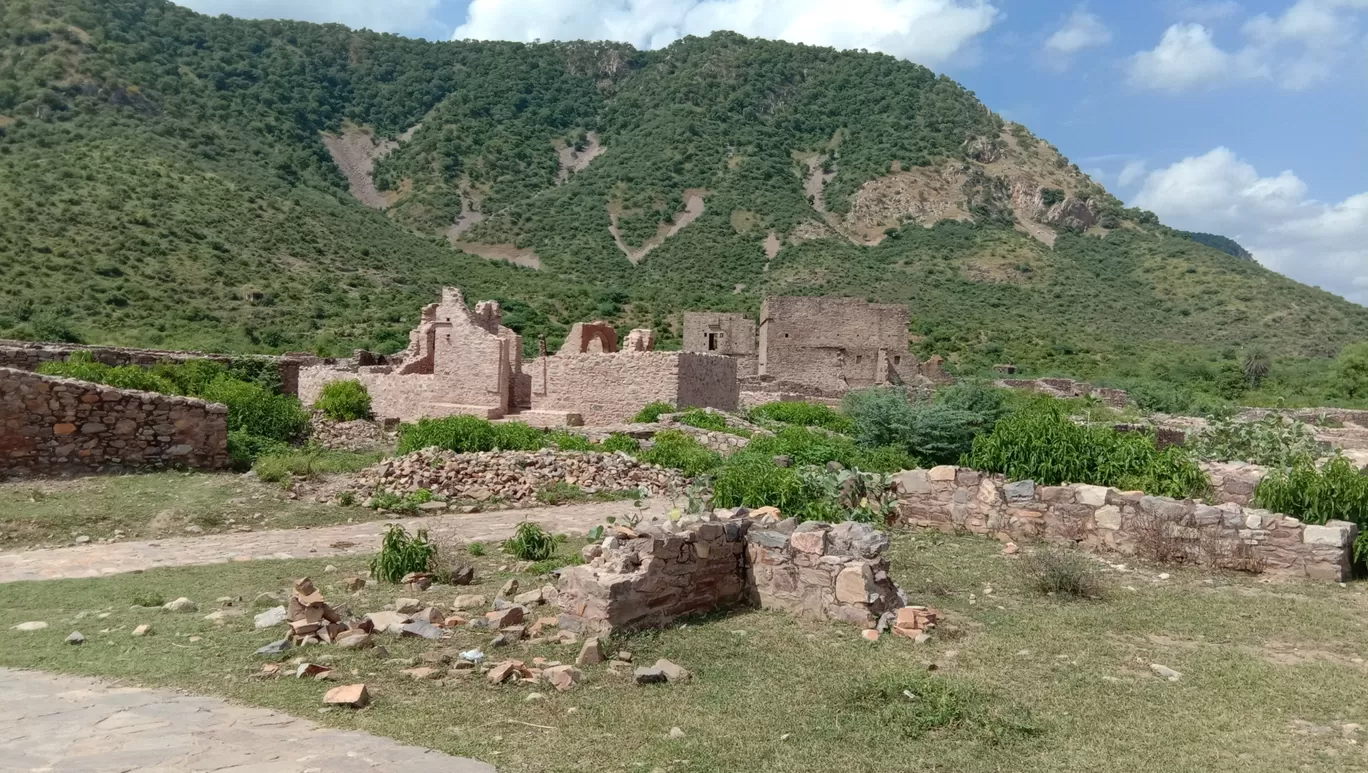 Photo of Bhangarh Fort By Navdeep kaushik