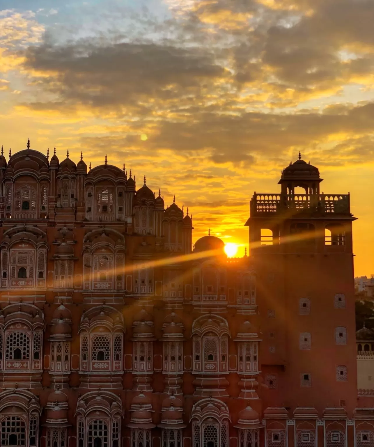 Photo of Hawa Mahal By Wanderwithocean