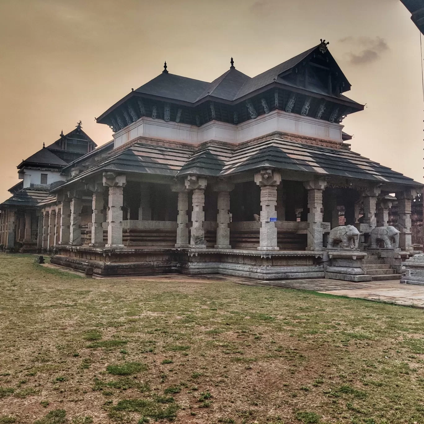 Photo of Thousand Pillars Basadi -Chandranatha Swamy - Savirakambada Basadi By Shwetha