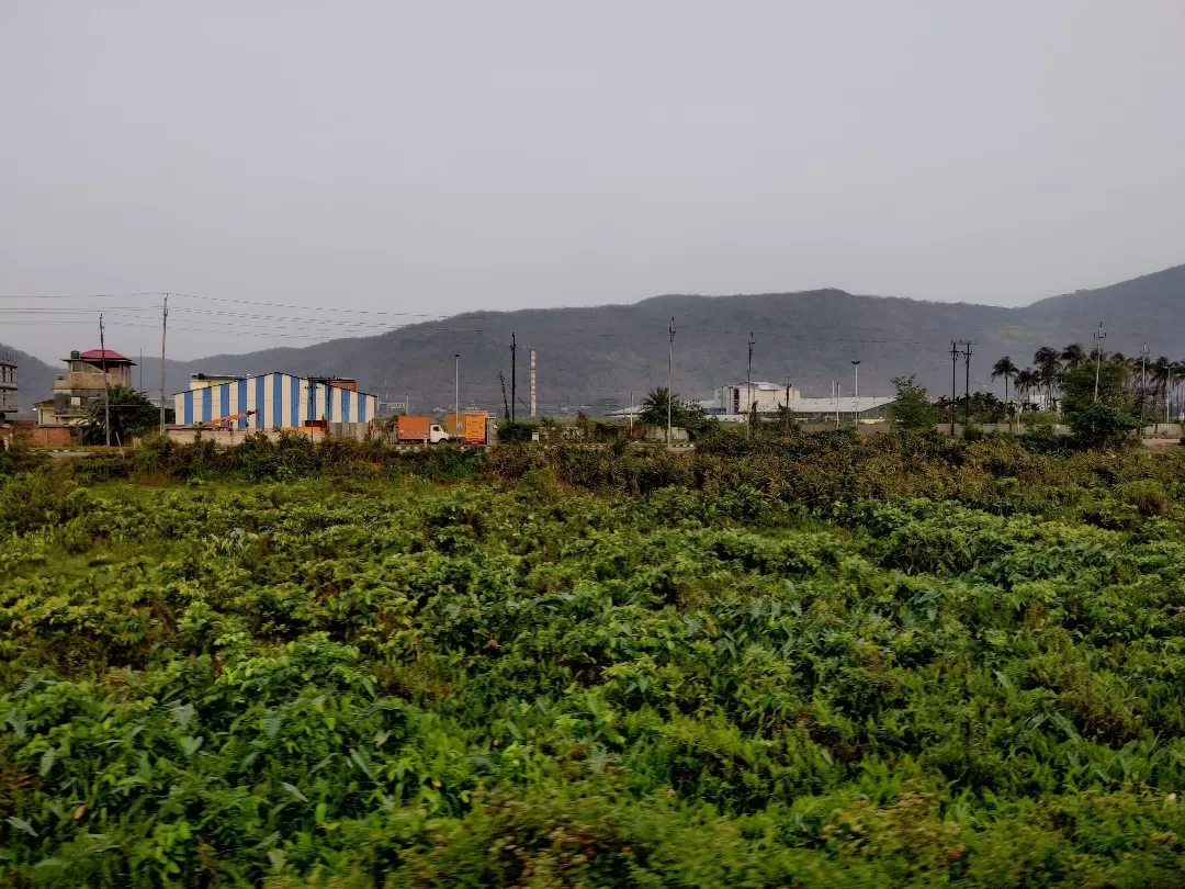 Photo of Guwahati By Vijaybhushan Tripathi