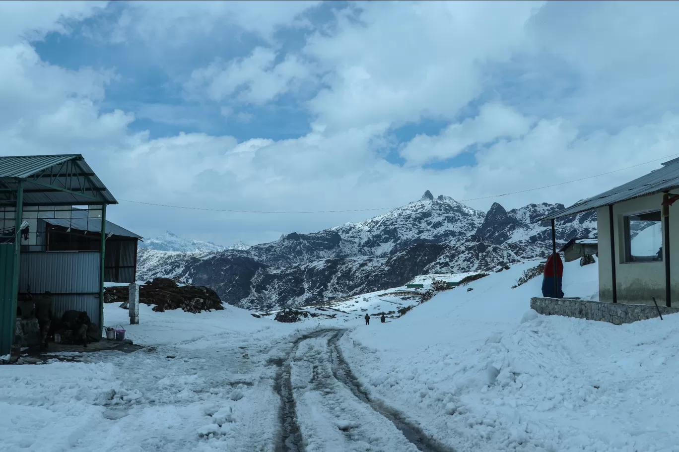 Photo of Madhuri Lake By Vijaybhushan Tripathi