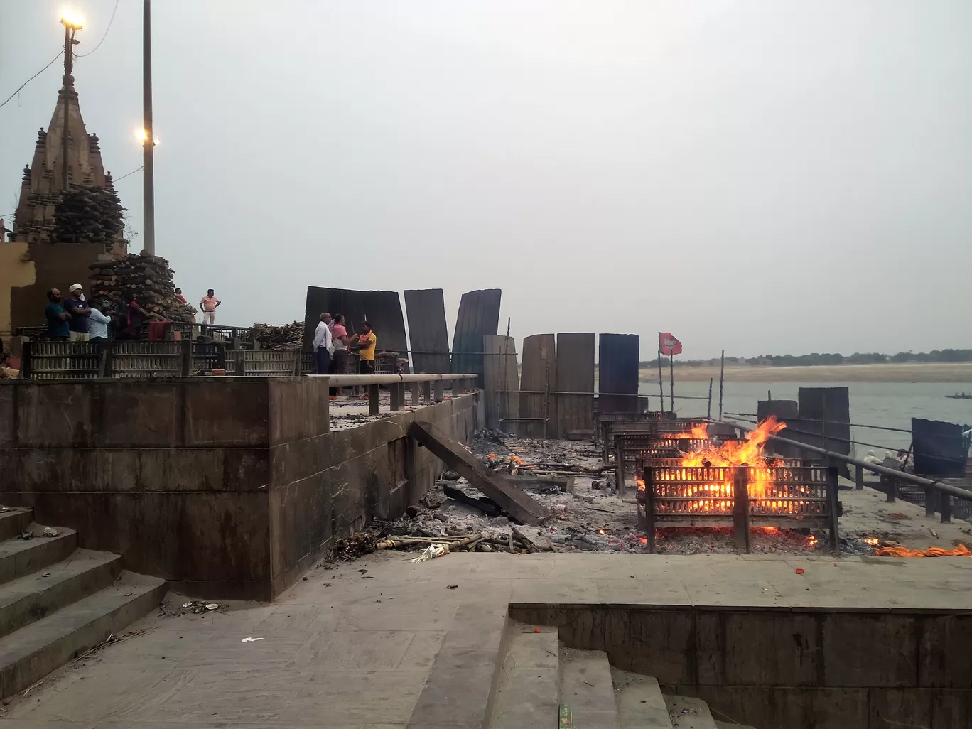 Photo of Manikarnika Ghat - Manikarnika Mahashamshan Ghat By safar jankari