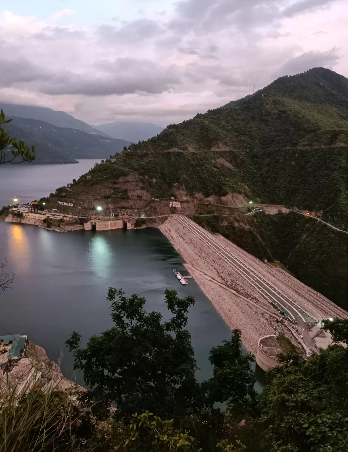 Photo of Tehri Dam By Deepshikha