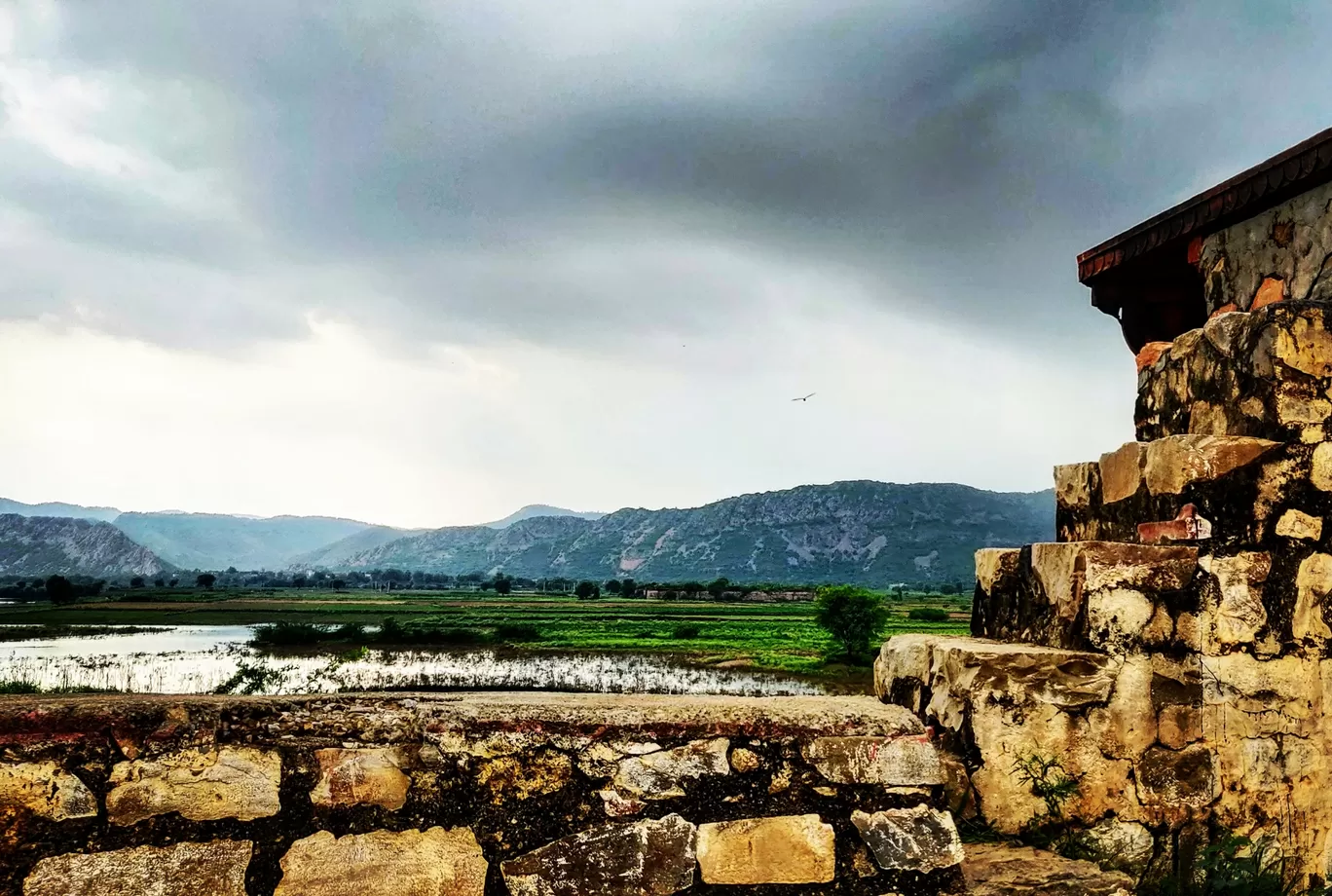 Photo of Jaisamand Lake By Aashish John Rao