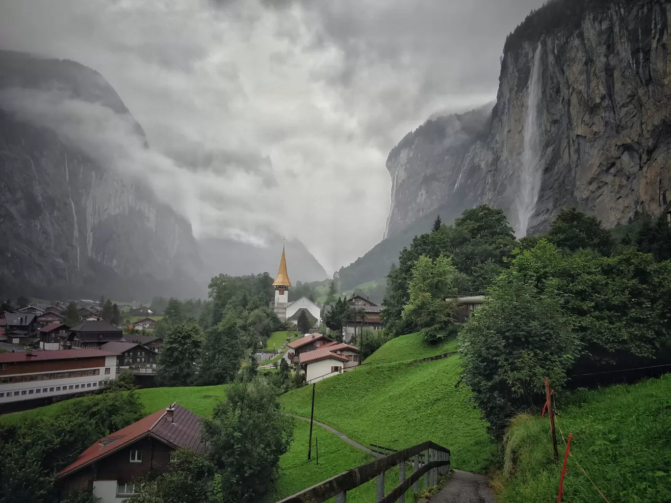 Photo of Lauterbrunnen By Aditya Tambe