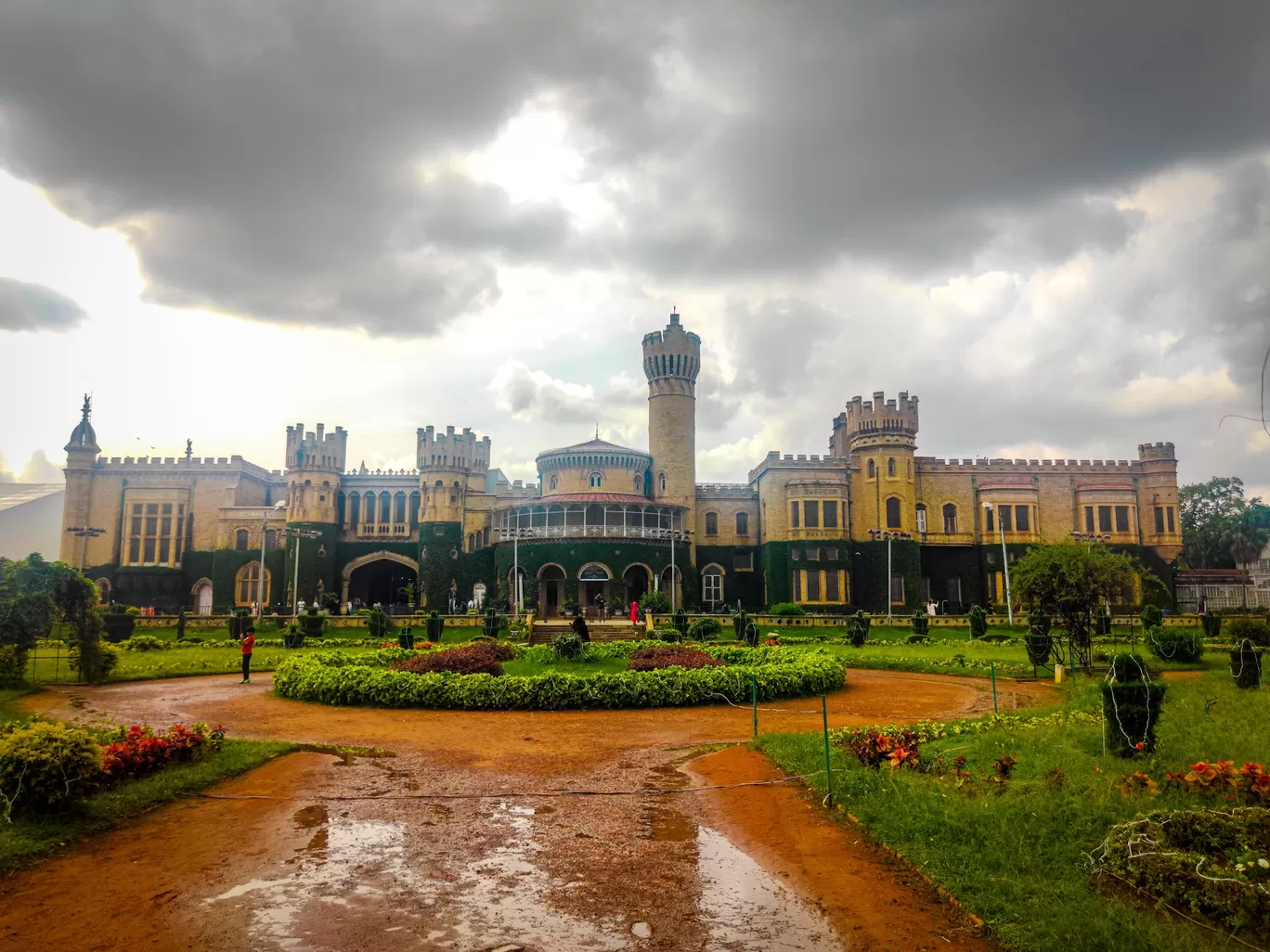 Photo of Bengaluru Palace By Prabhakar Singh