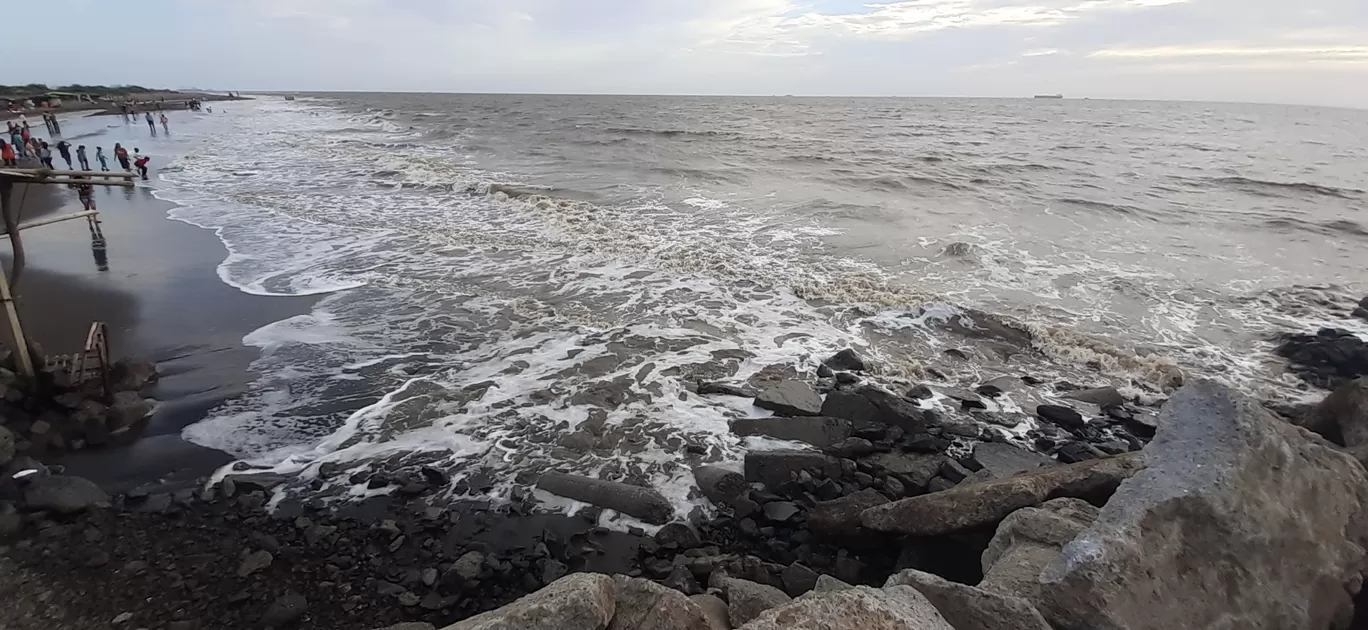 Photo of Suvali Beach By Vikas Agarwal