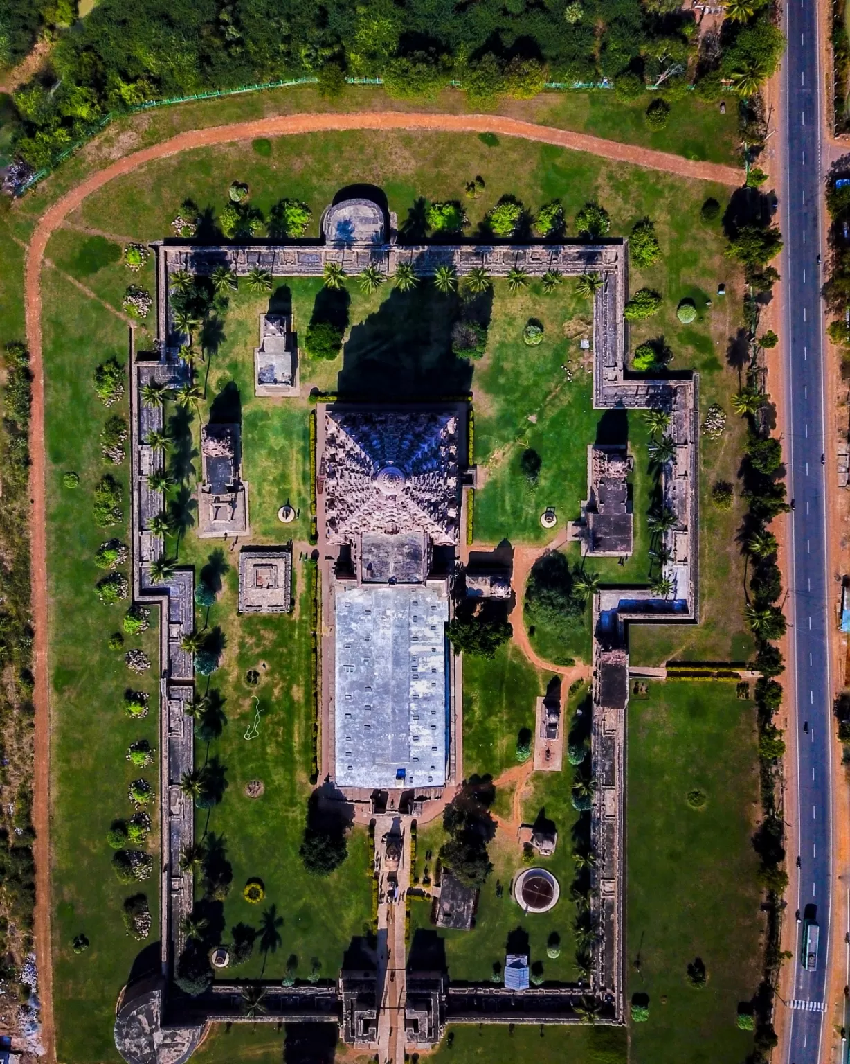 Photo of Gangaikondacholapuram By Dhenesh Annamalai