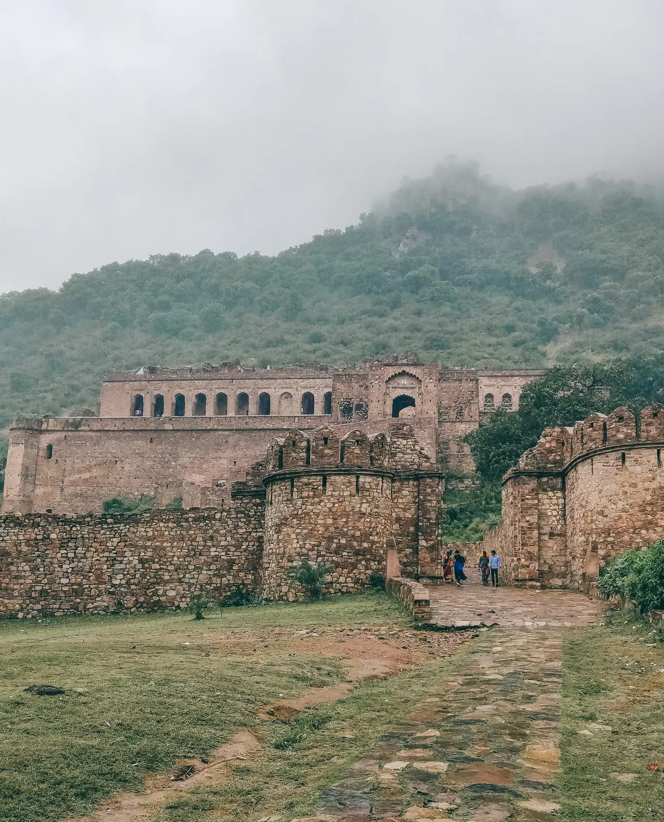 Photo of Bhangarh Fort By Pankaj Prajapati