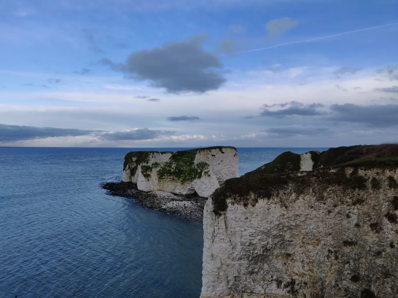 Photo of Old Harry Rocks By Bhoomi Kanakia