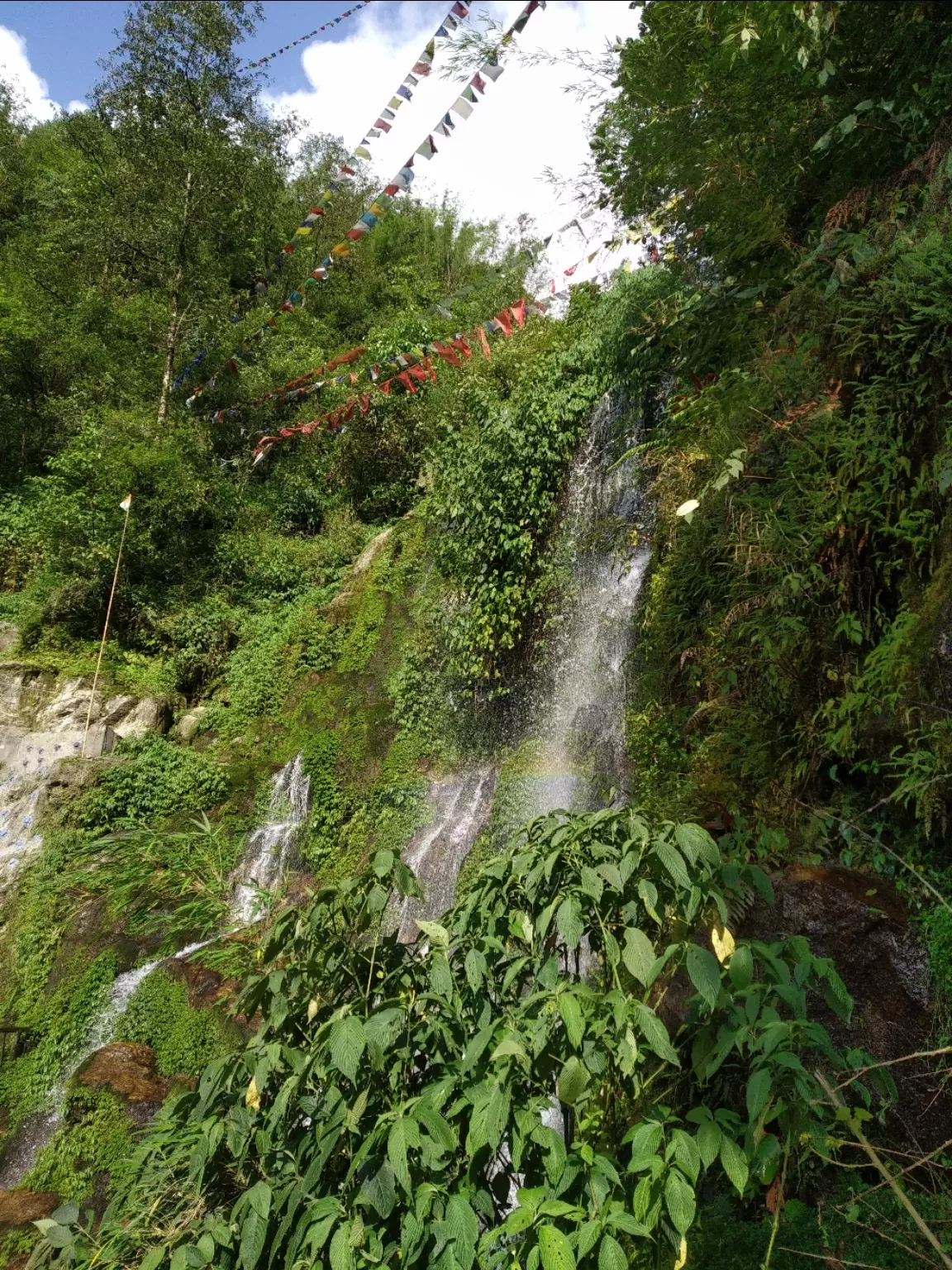 Photo of Bakthang Waterfall By Vikas Garg