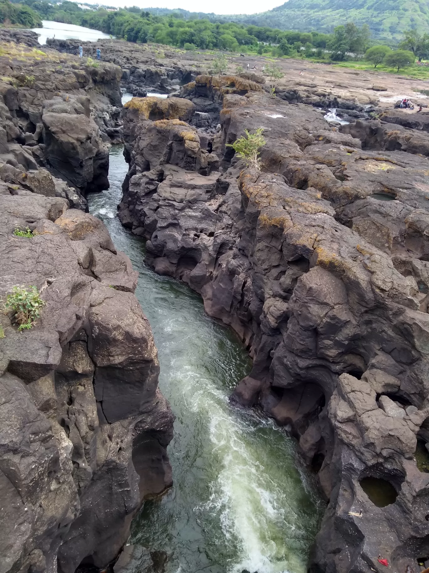 Photo of Begdewadi Waterfall By Pratik Barhate