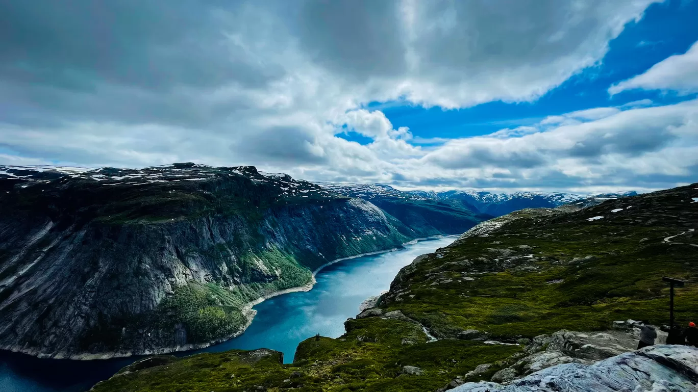 Photo of Trolltunga By Shivangi Johri