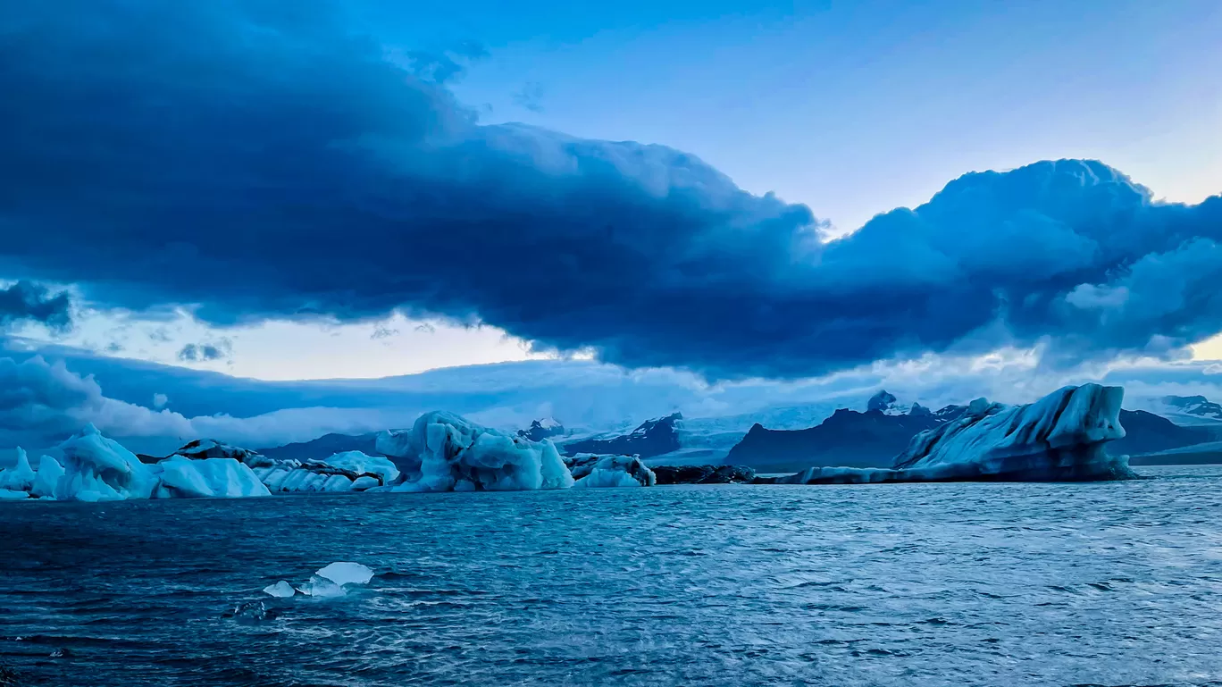 Photo of Iceland By Shivangi Johri