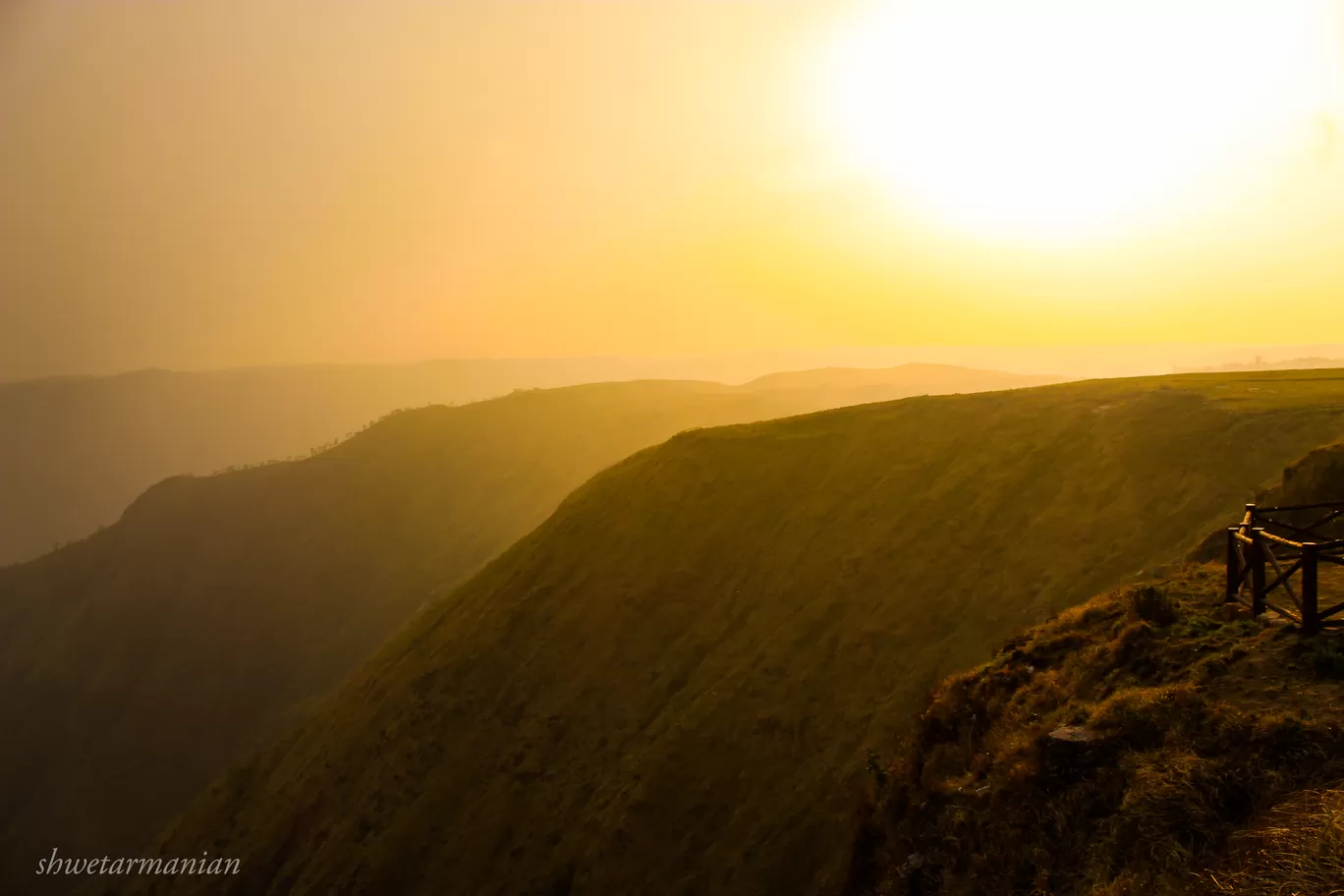 Photo of Laitlum Canyon By Shweta Subramanian