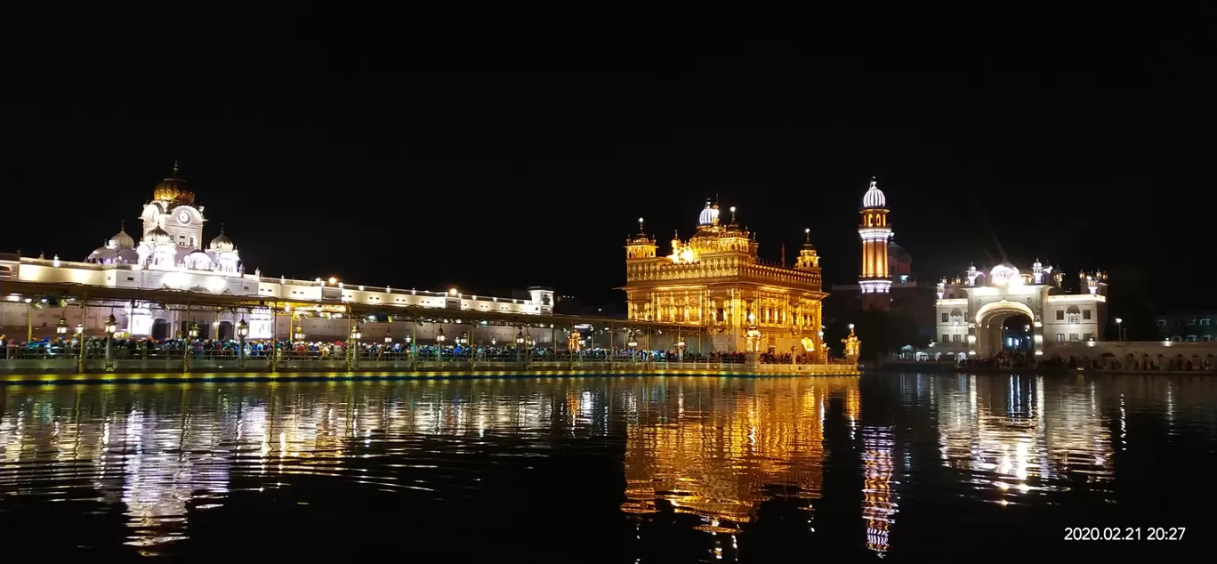 Photo of Amritsar Golden Temple By dev2107sharma