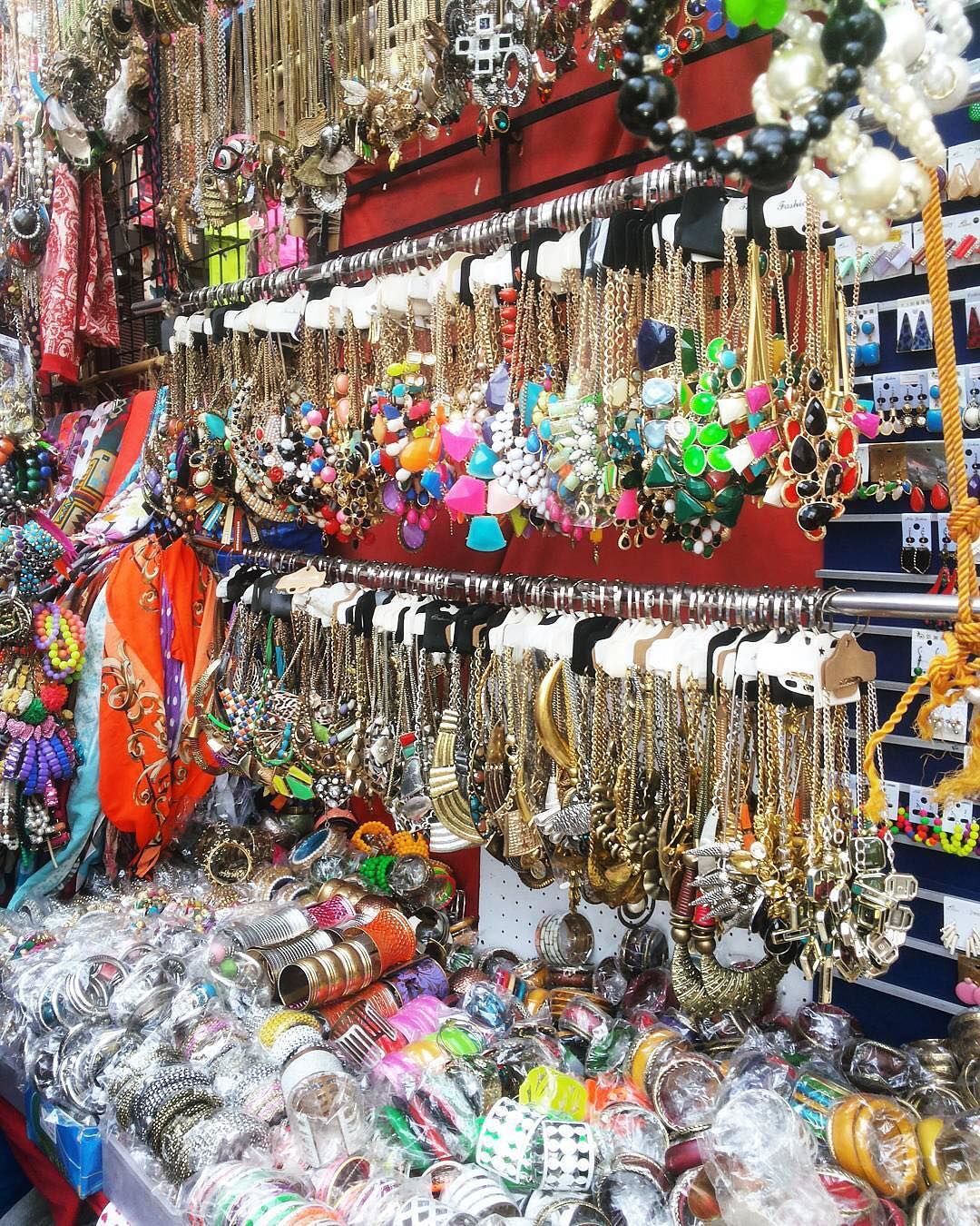 Linking Road Mumbai India View Images Timing And Reviews Tripoto Times of indiatimes travel editor|shopping in mumbai updated : linking road mumbai india view
