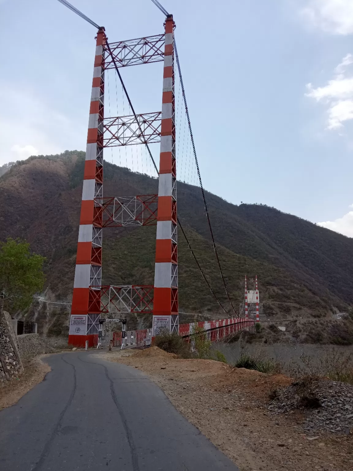 Photo of Dobra-Chanti Jhoola Bridge By Manoj Nagwal